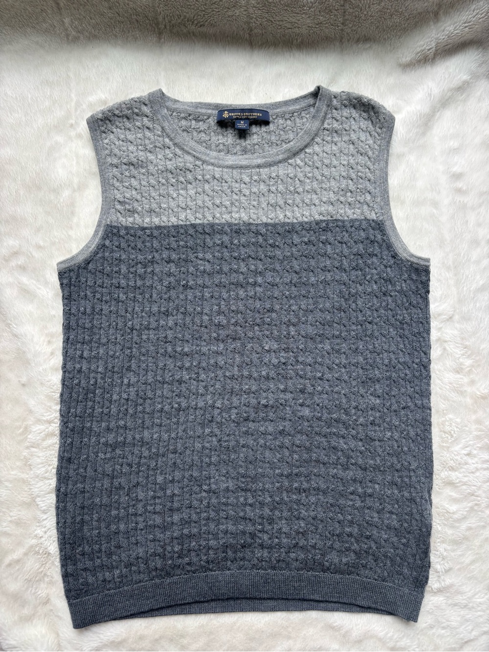 Brooks Brothers 100% Extra Fine Merino Wool Cable Knit Sweater Vest Grey M